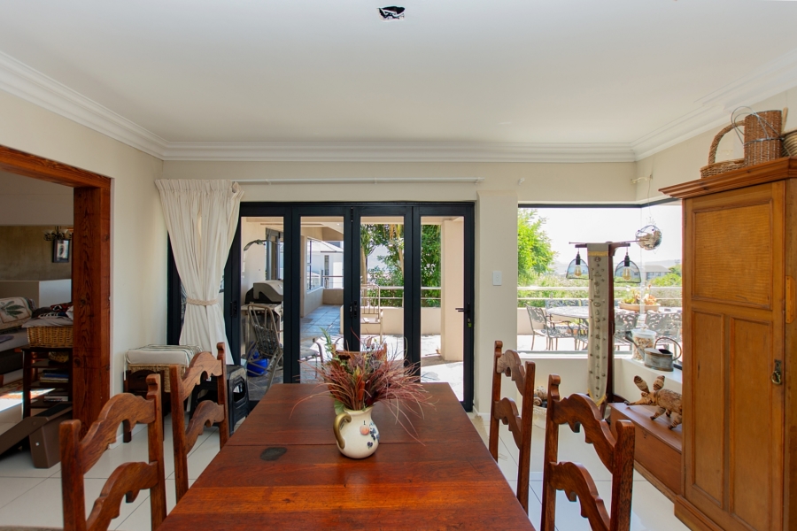 5 Bedroom Property for Sale in Myburgh Park Western Cape